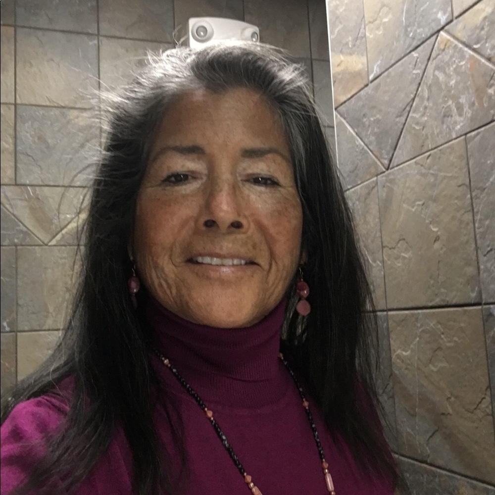 Meet your Posher, Regina